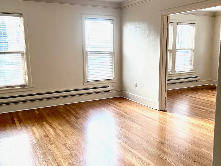 Stanford Apartments — Photo 15
