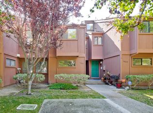 1661 Grant Rd, Mountain View, CA 94040