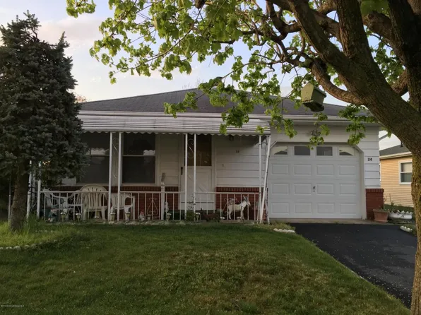 24 Harrington Dr S, Toms River, NJ 08757
