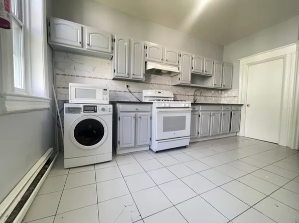 272 Grant Ave, Jersey City, NJ