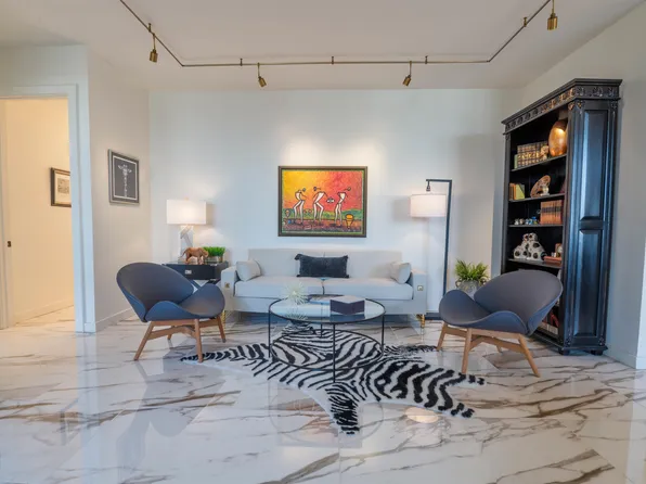 109 N Main St APT 1703, Memphis, TN 38103