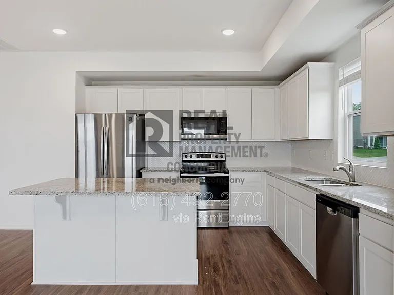 3917 Sadie St — Photo 8