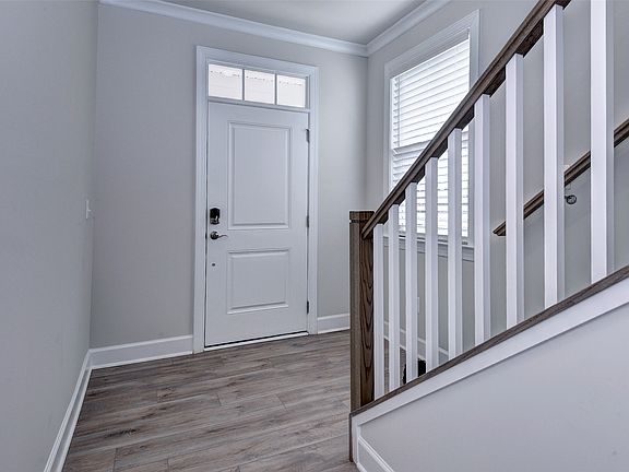 3rd image of 4105 Isaac Cir