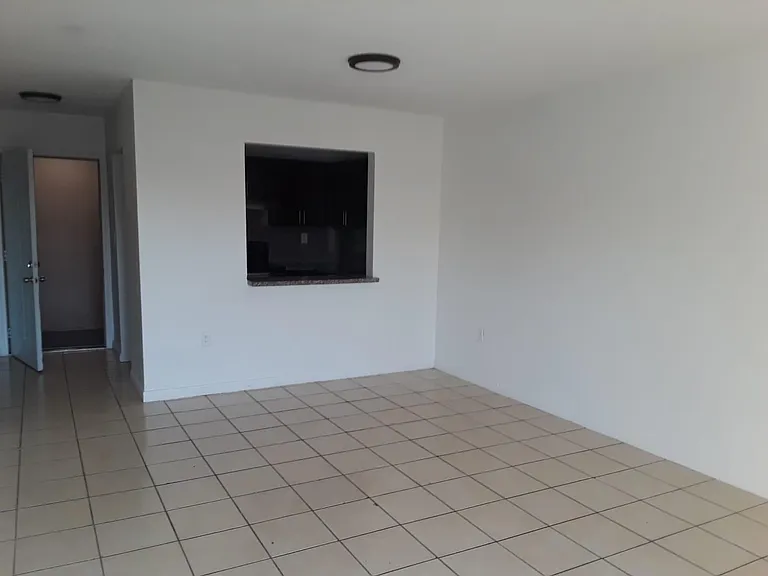 1015 NW 45th Ave #103 — Photo 3