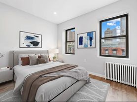 437 W 46th St