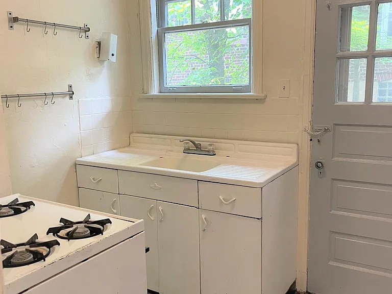 1405 Severn St #B1 — Photo 103