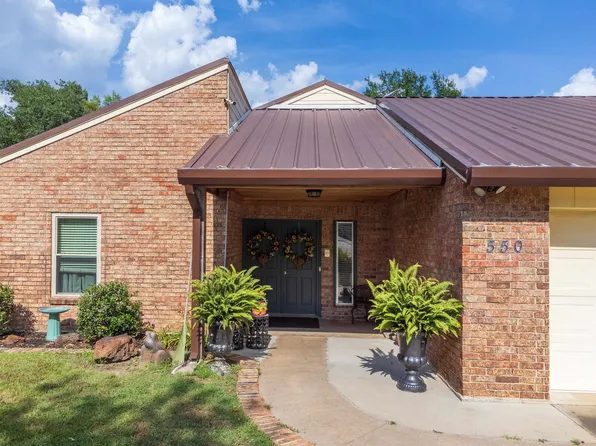 550 E Mountain Rd, Longview, TX 75604