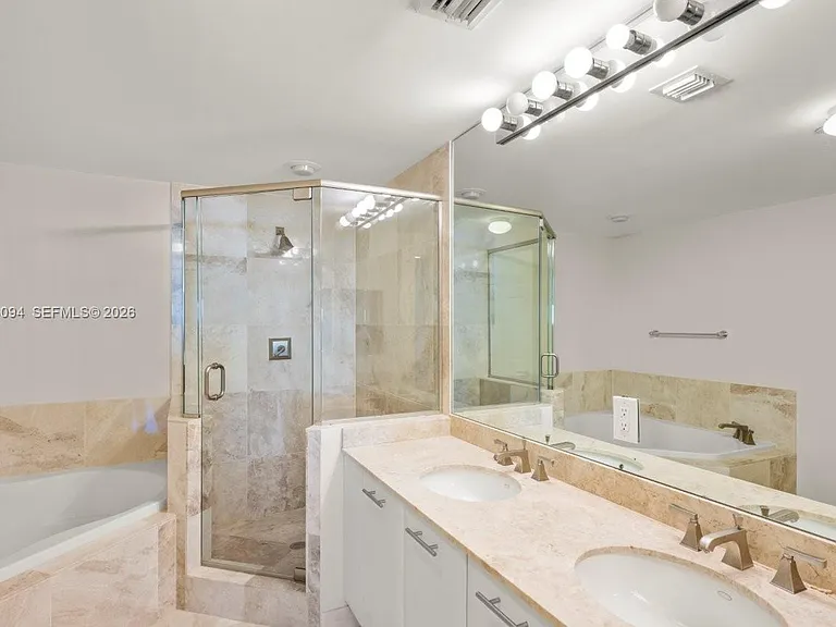 510 NW 84th Ave #620 — Photo 10