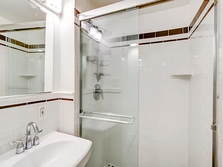 1014 S Carolina Ave SE #B — Photo 11
