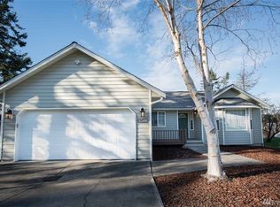 1049 Diane Ave, Oak Harbor, WA 98277