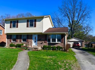 3328 Crown Crest Rd, Lexington, KY 40517