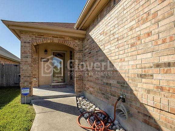 2nd image of 1571 Dustin Cade Dr