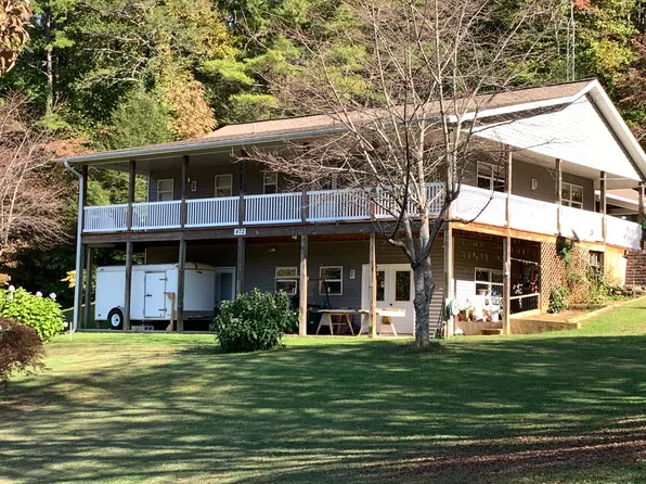 Lance Cove Rd, Hayesville, NC 28904