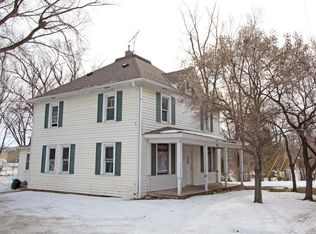 1201 5th St N, Cannon Falls, MN 55009