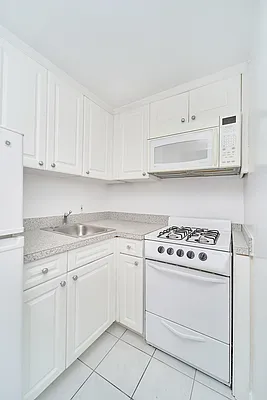Rented by Living New York | media 16