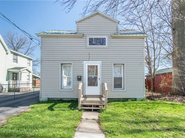 712 Lawrence St, Watertown, NY 13601