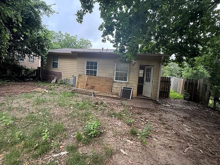 1315 Sycamore Ave — Photo 25