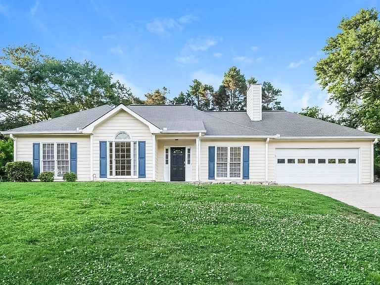 3935 Willowmeade Dr — Photo 1