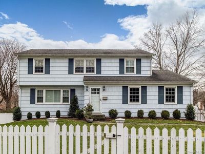 15 Phyfe Road, Fairfield, CT, 06824