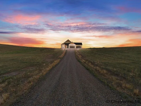 8804 Misty Mountain Rd, Cheyenne, WY 82009