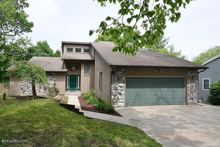 1st image of 831 S Gull Lake Dr