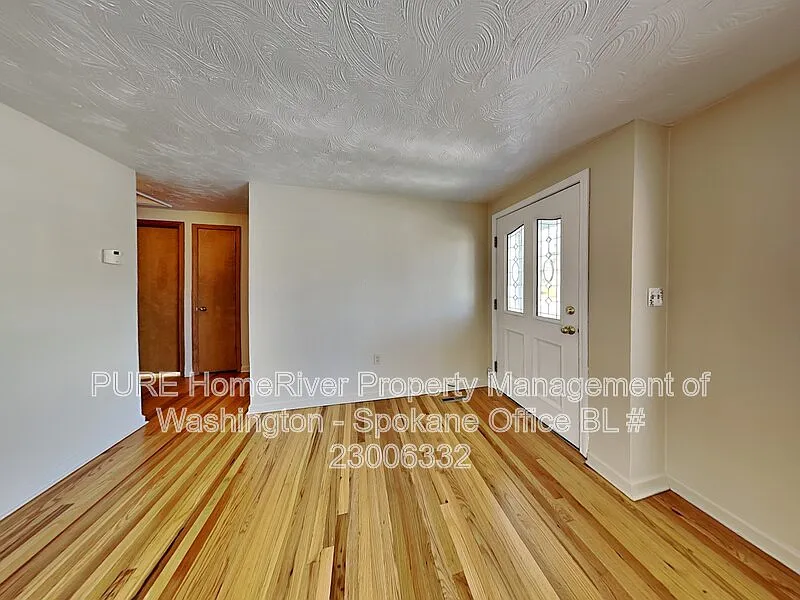 2 bed, 2.0 bath, 1600 sqft, $1,750 — Photo 2