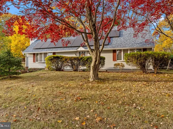 991 Terrace Blvd, Ewing, NJ 08618