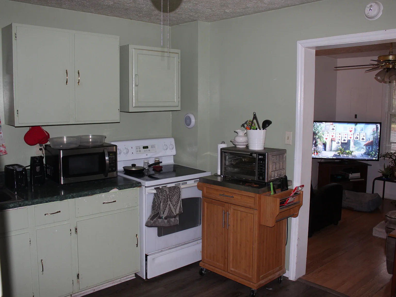 2 bed, 672 sqft, $750 — Photo 3