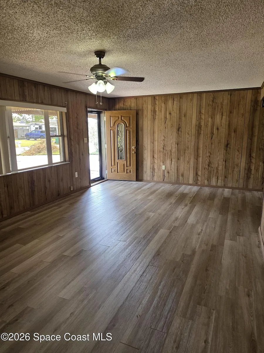 Building Photo - 2910 Zephyr Ln