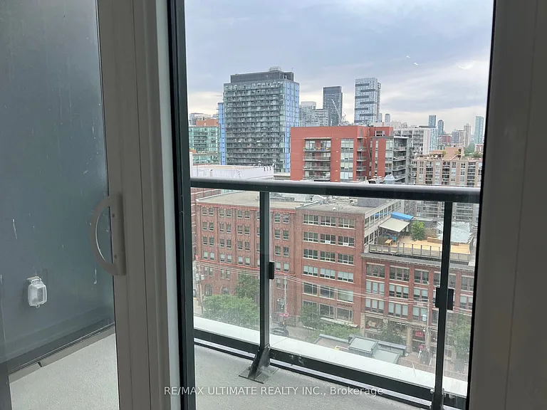 158 Front St E #1211 — Photo 23