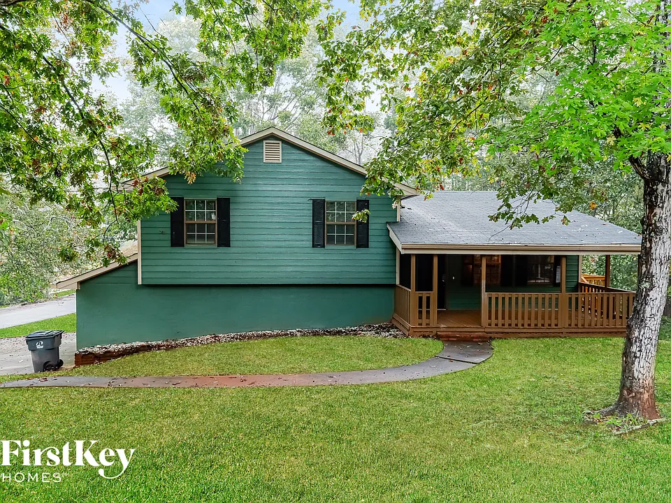 1515 Trail Ridge Ct