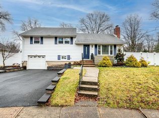 22 Kent Pl, Metuchen, NJ