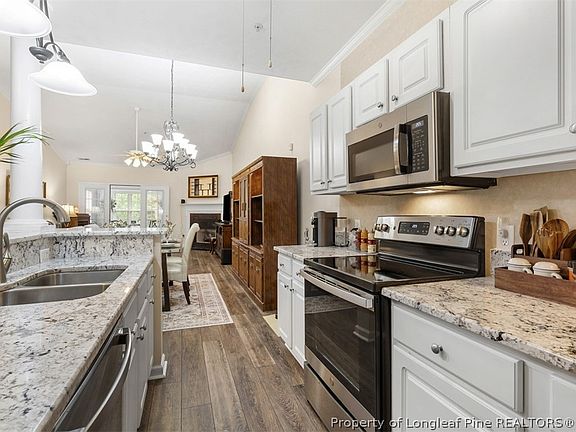 3rd image of 824 Sage Creek Ln APT 12