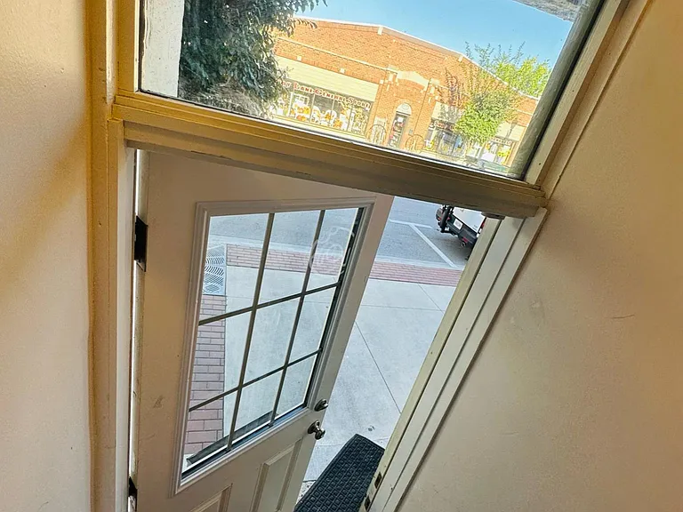 210 N Main St — Photo 2