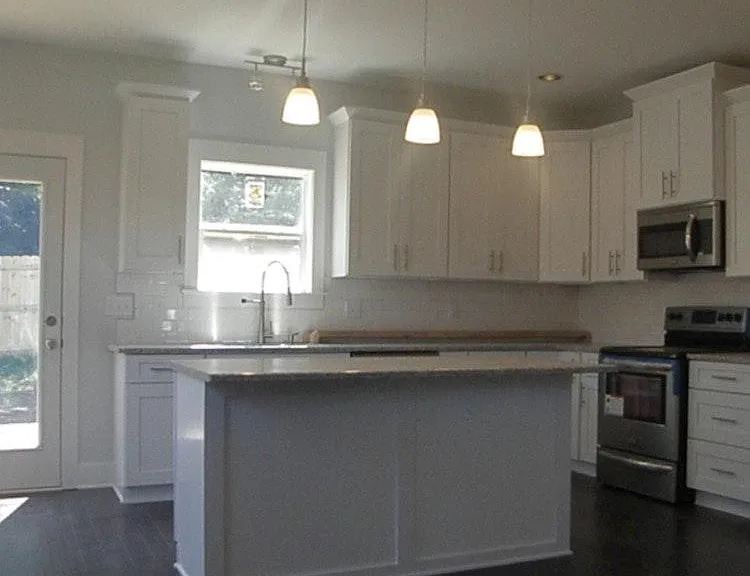 2621 Pennington Ave — Photo 5