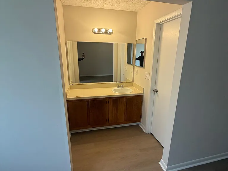 5557 Greatpine Ln S — Photo 23