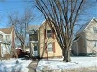 644 4th Ave S, Clinton, IA 52732