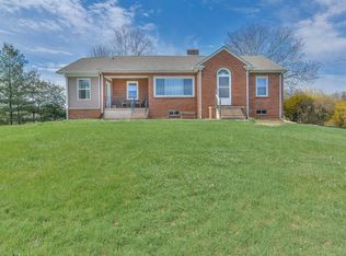 1815 Knob Creek Rd, Johnson City, TN 37604