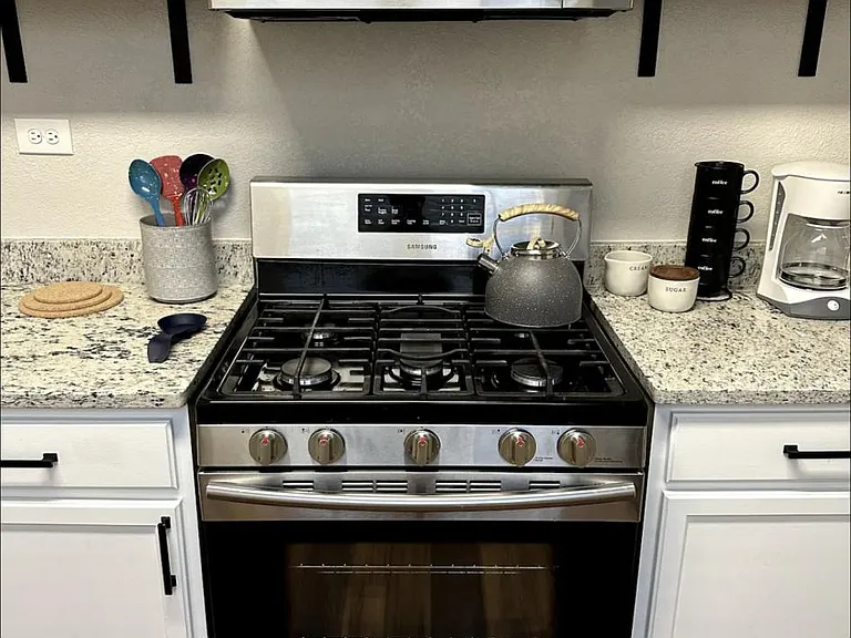 725 W Poplar St #1 — Photo 15