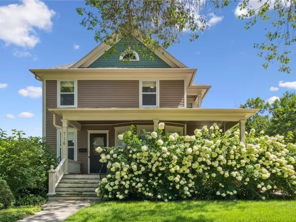 716 6th Ave NW, Mount Vernon, IA 52314
