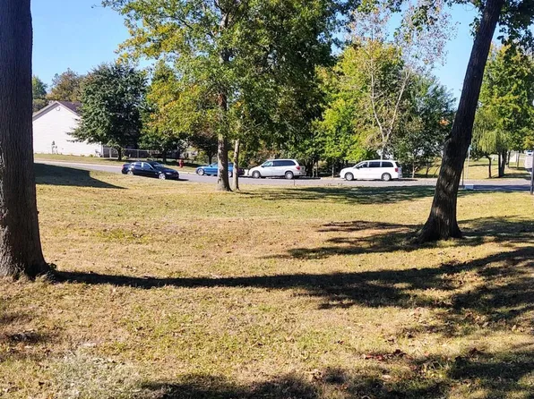 1210 Peggy Ln, Wilmington, OH 45177