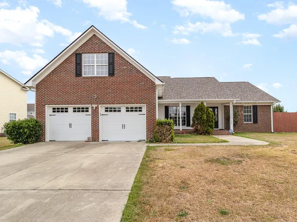 342 B J Palmer Dr, Spring Lake, NC 28390