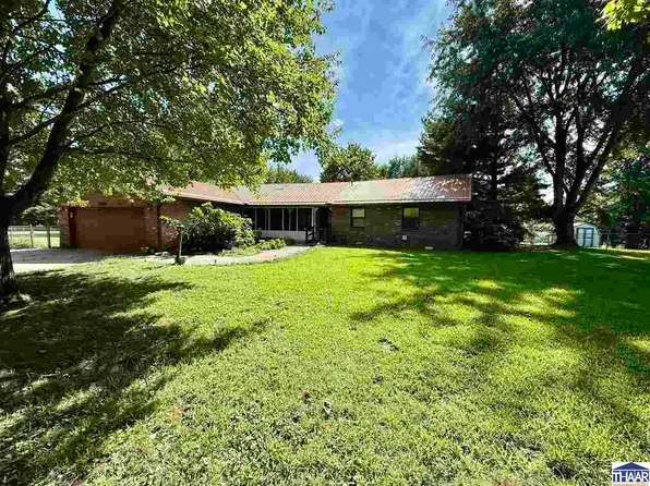 1800 Durkees Ferry Rd, West Terre Haute, IN 47885