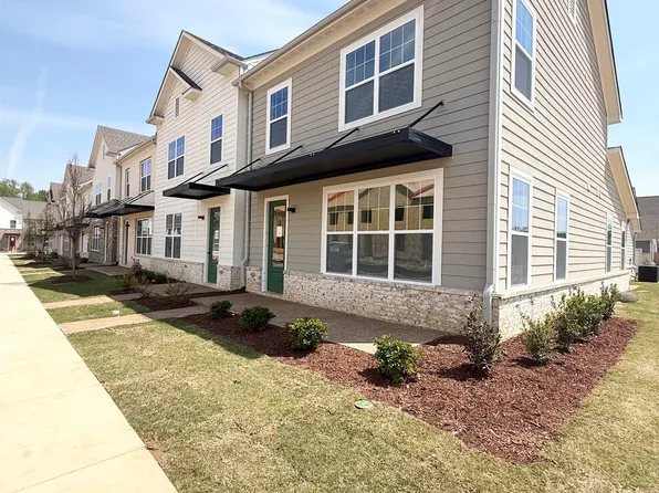 3046 Portage Dr, Bartlett, TN 38135