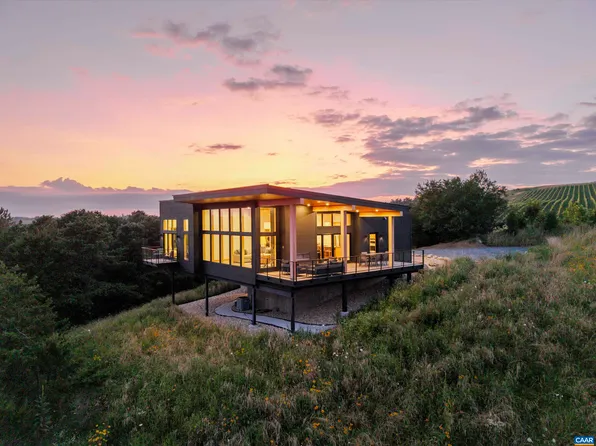 410 Twelve Ridges Way, Vesuvius, VA 24483