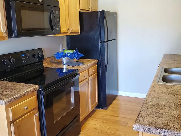 Candlewood Apartment Homes — Photo 16