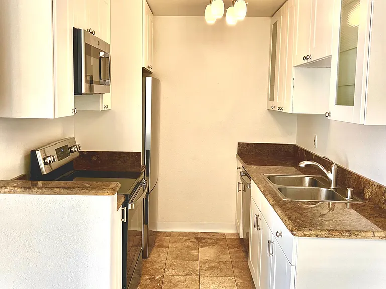 4015 Crown Point Dr #P6 — Photo 11