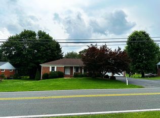 158 Tinkling Spring Rd, Fishersville, VA 22939