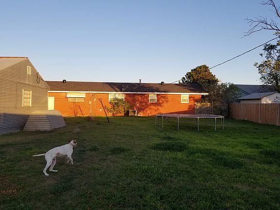 2nd image of 1100 Braidfoot St