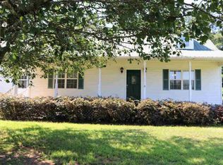 111 Bluffs Cir, Wedowee, AL 36278